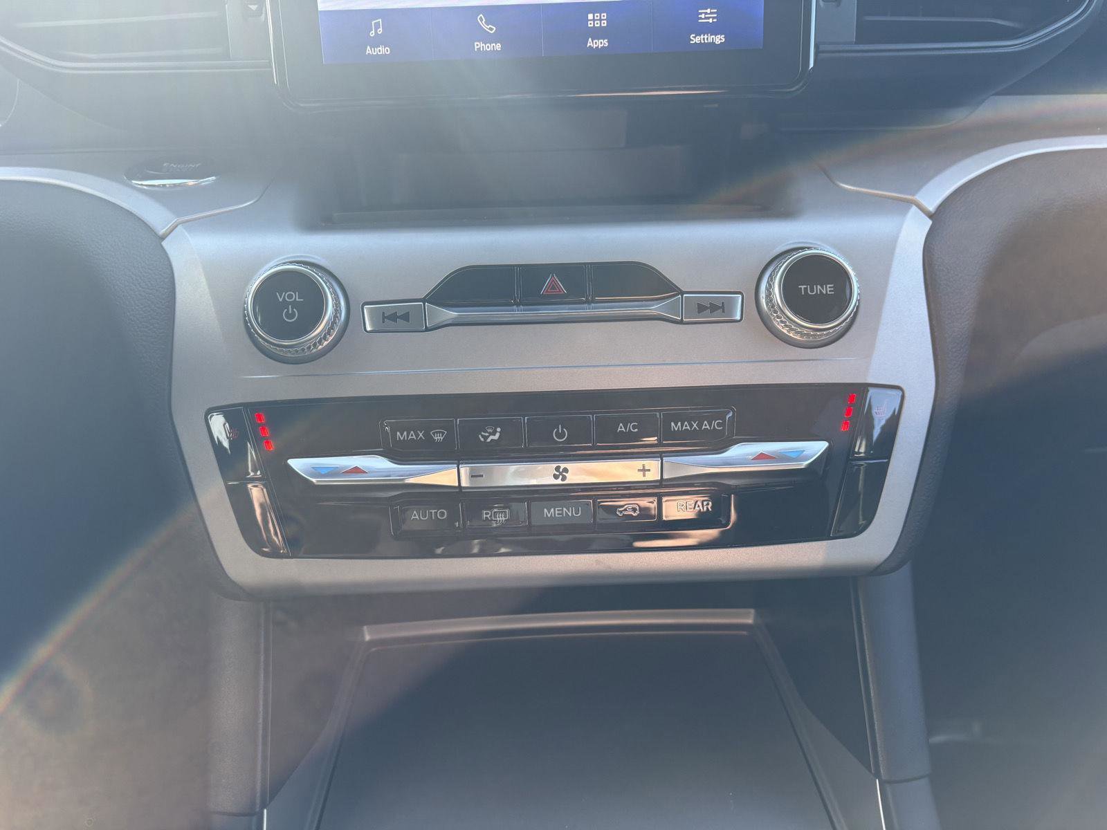 Certified 2023 Ford Explorer XLT w/ Class IV Trailer Tow Package image 15