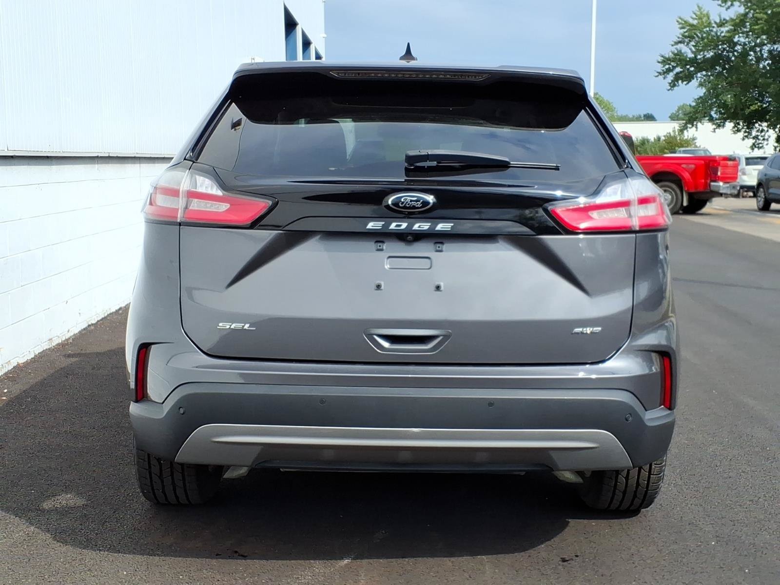 Certified 2022 Ford Edge SEL w/ Convenience Package AWD/4WD image 5