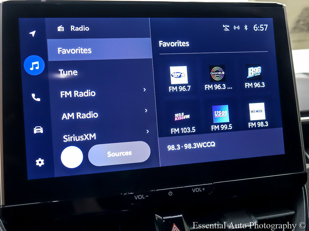 Used 2025 Toyota Corolla SE w/ SE Premium Package FWD image 17