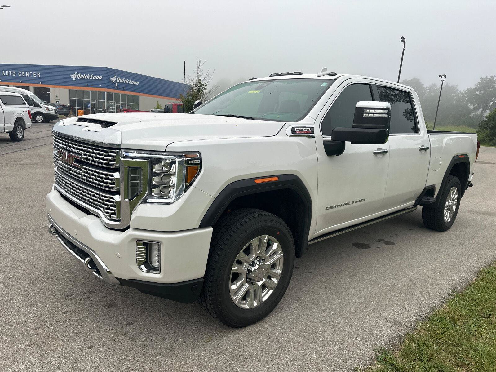 Used 2021 GMC Sierra 2500 Denali w/ Denali Ultimate Package AWD/4WD image 3