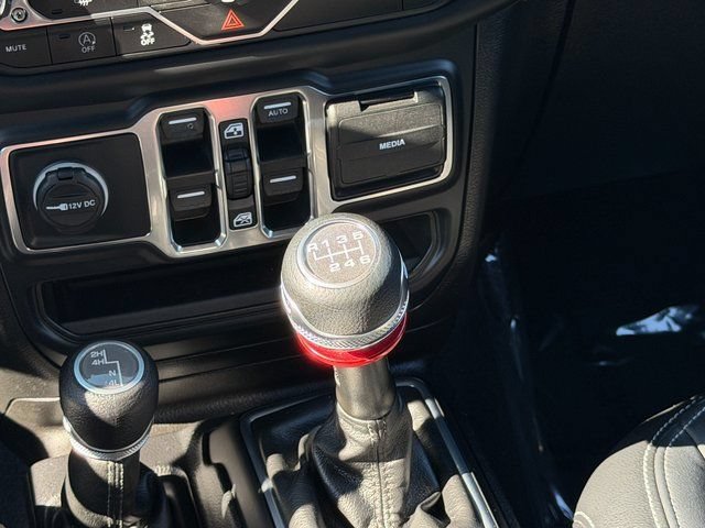 Used 2019 Jeep Wrangler Unlimited Sport S AWD/4WD image 34