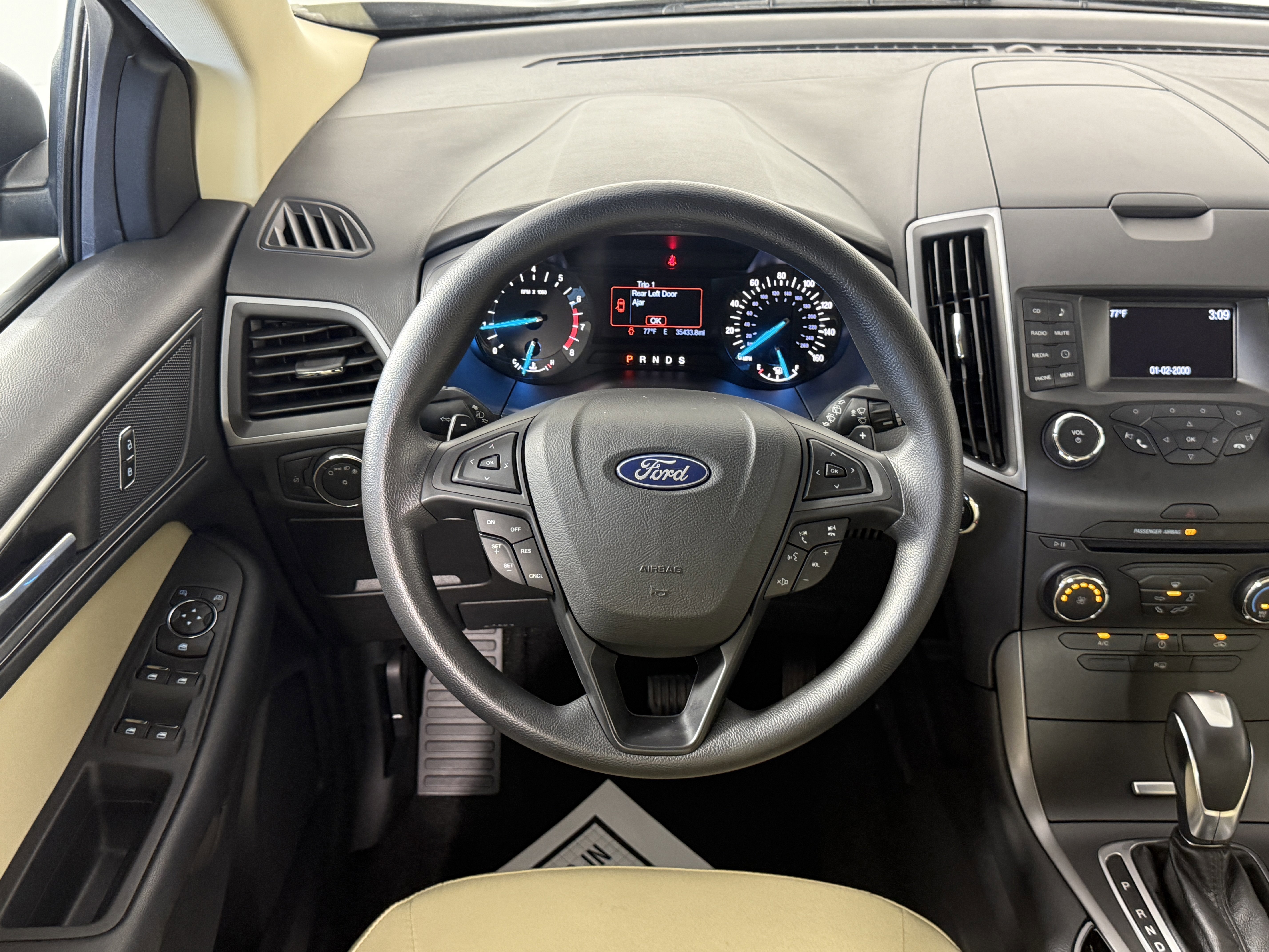 Certified 2018 Ford Edge SE image 11