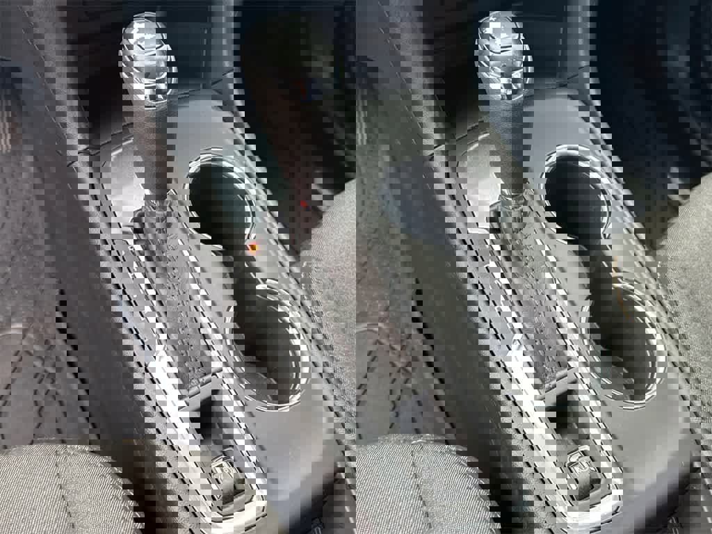 Used 2020 Chevrolet Equinox LT w/ LPO, Floor Liner Package image 30