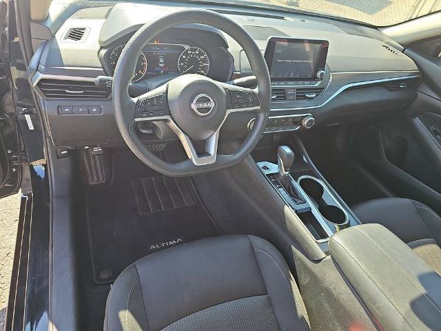 Used 2024 Nissan Altima 2.5 SV FWD image 15