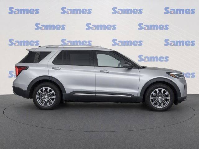 Certified 2025 Ford Explorer Platinum RWD image 8