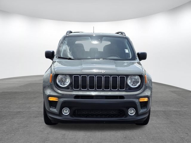 Used 2021 Jeep Renegade Latitude FWD video 2
