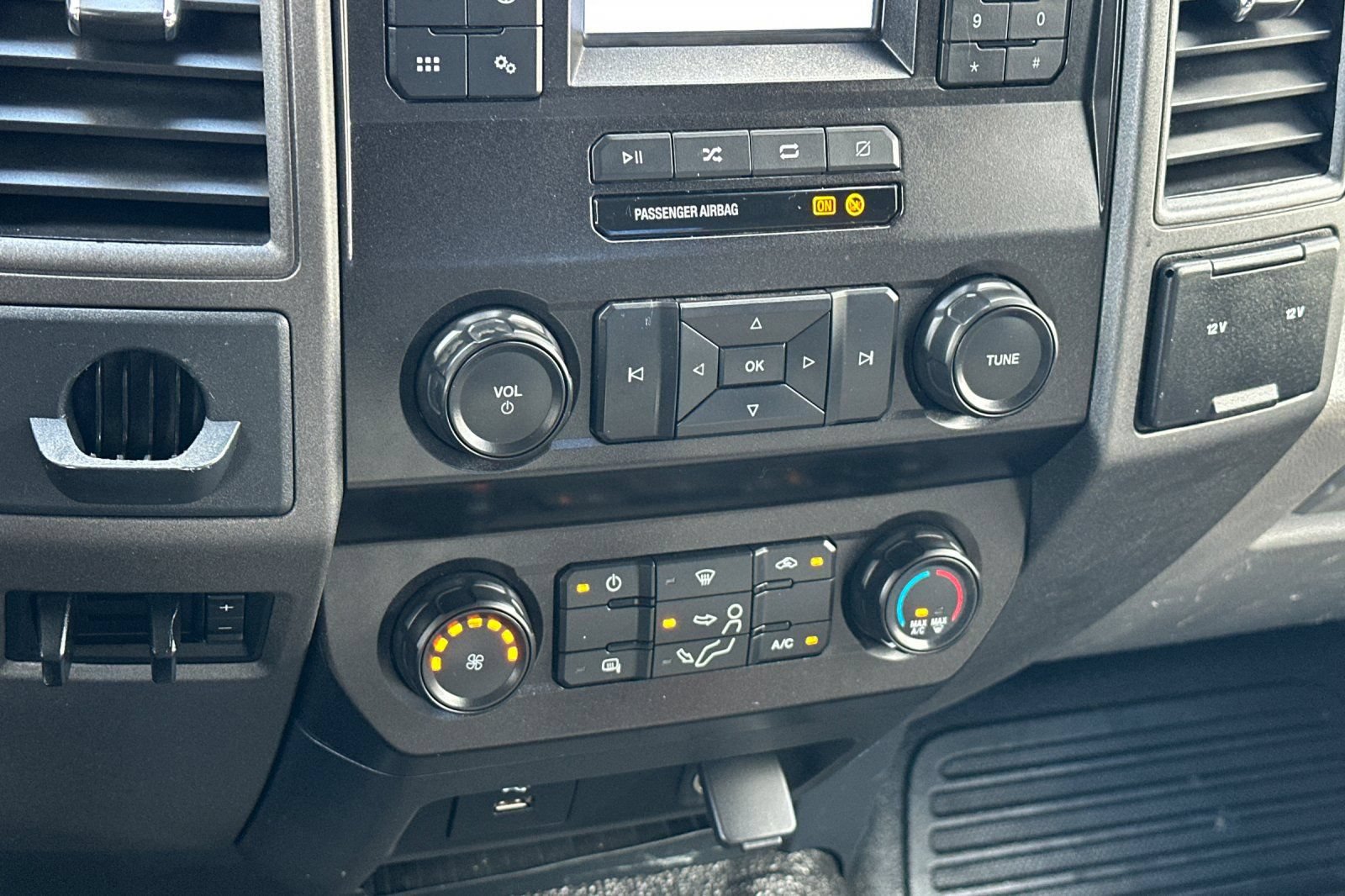 Certified 2022 Ford F350 XL w/ Power Equipment Group RWD image 17