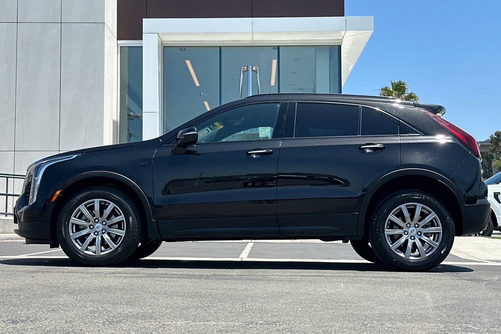 Used 2023 Cadillac XT4 Premium Luxury FWD image 6