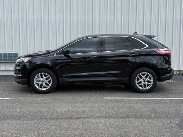 Certified 2024 Ford Edge SEL w/ Convenience Package AWD/4WD image 2