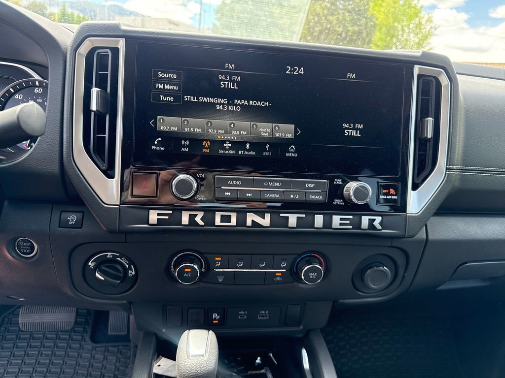 Used 2025 Nissan Frontier SV AWD/4WD image 18