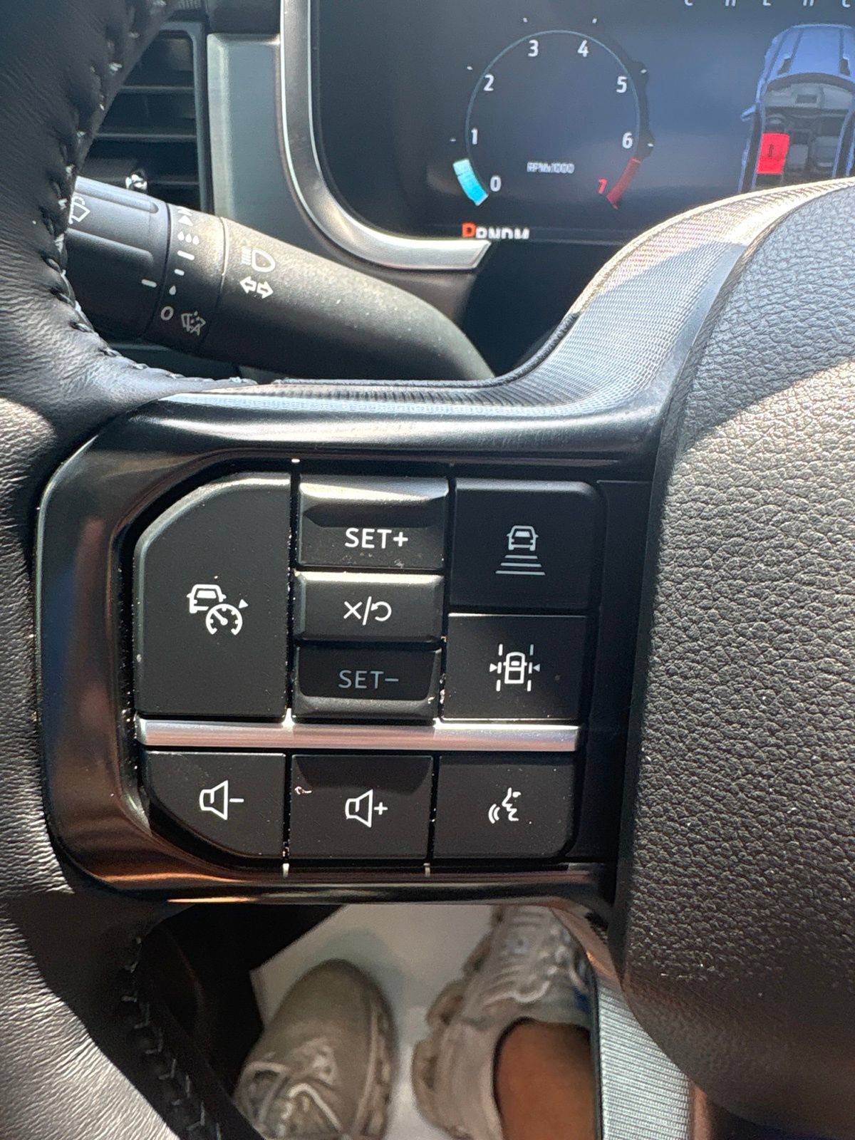 Certified 2025 Ford F150 Platinum w/ FX4 Off-Road Package AWD/4WD image 22