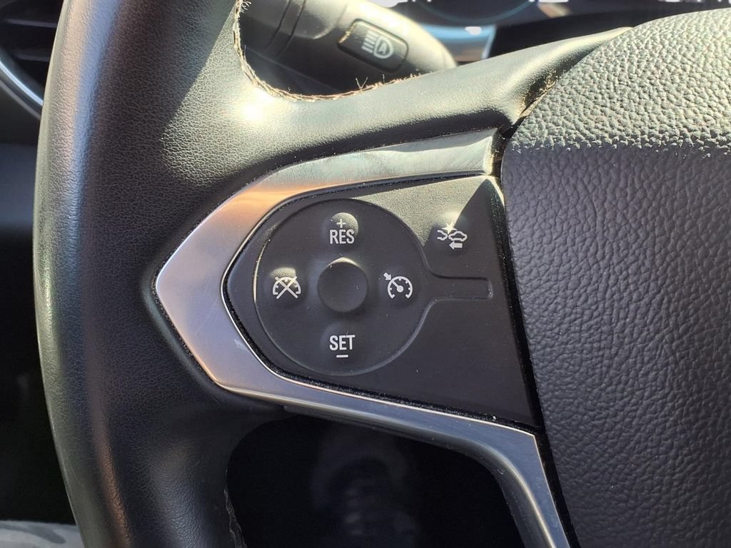 Used 2023 Chevrolet Traverse LT AWD/4WD image 18
