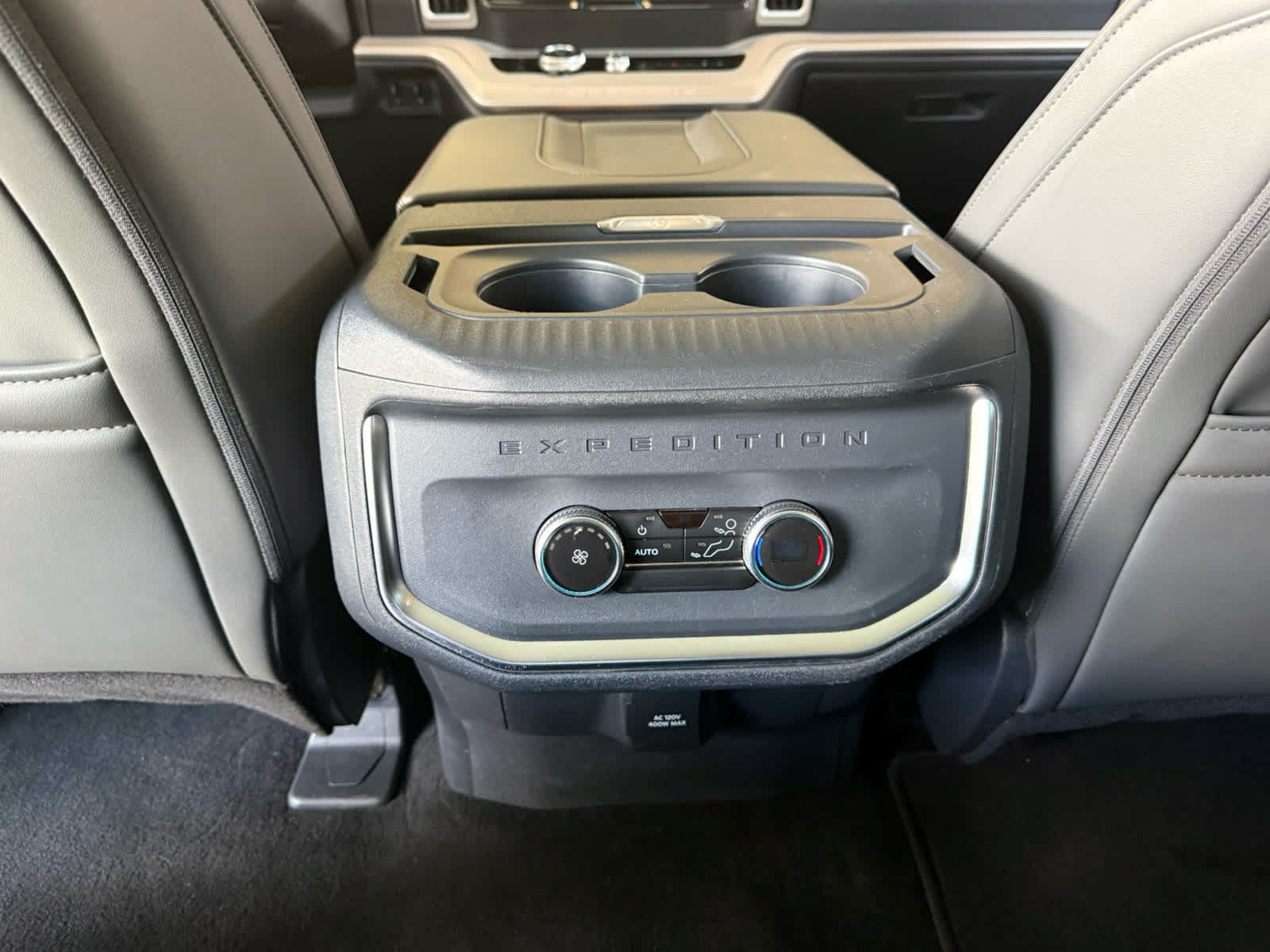 Certified 2025 Ford Expedition Active AWD/4WD image 13