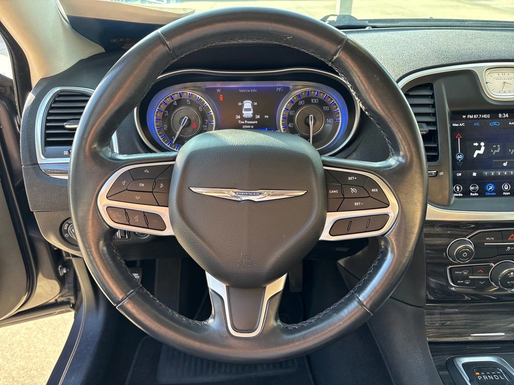 Used 2019 Chrysler 300 Touring L w/ Quick Order Package 22F image 17