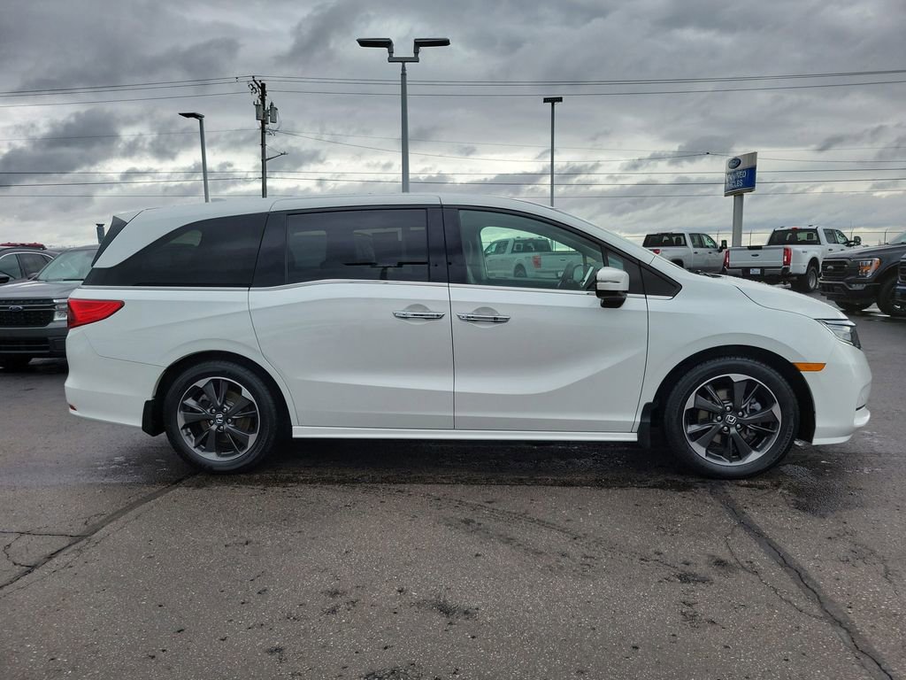 Used 2022 Honda Odyssey Elite image 3