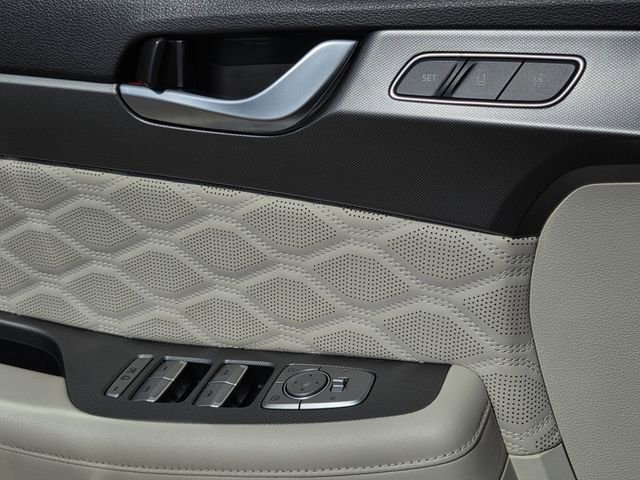 Used 2020 Hyundai Palisade Limited image 18