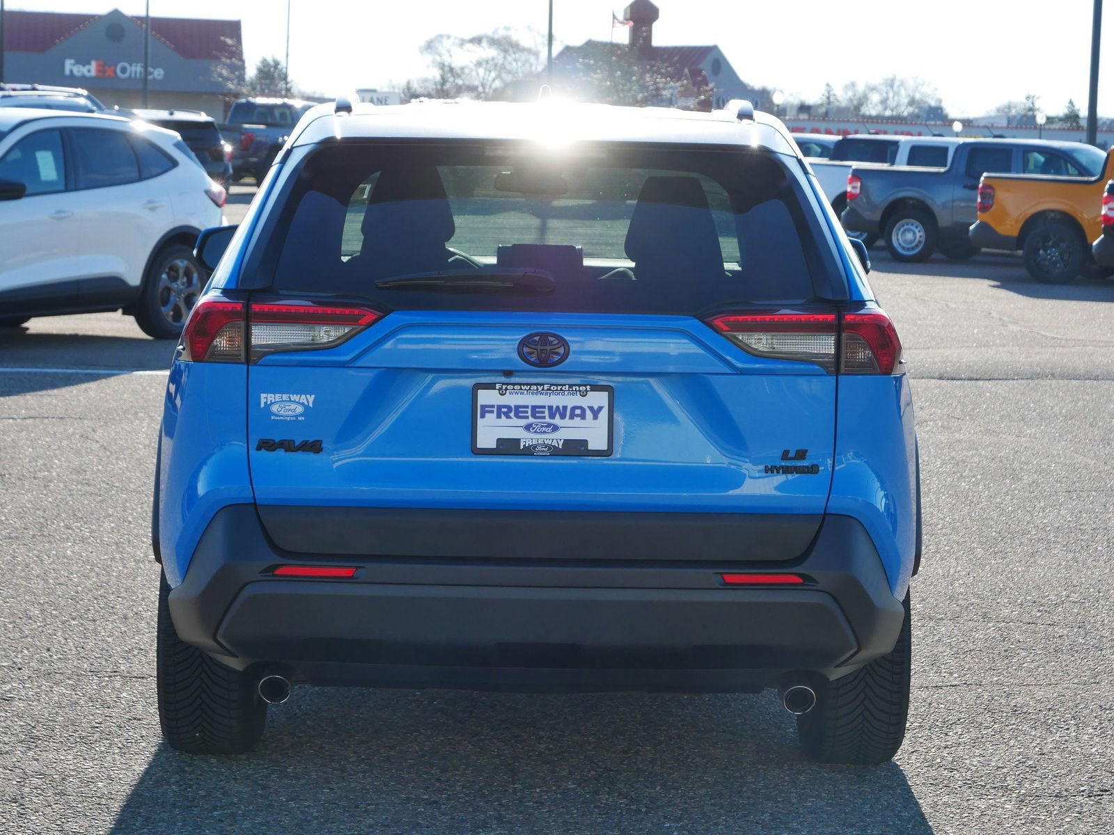 Used 2019 Toyota RAV4 LE w/ Carpet Mat Package AWD/4WD image 3