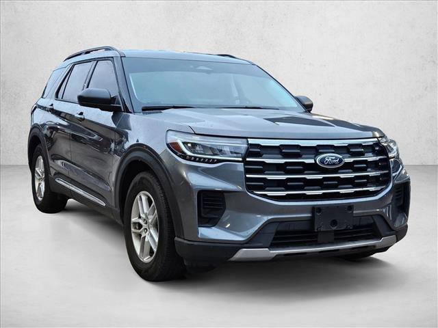 Certified 2025 Ford Explorer Active image 3