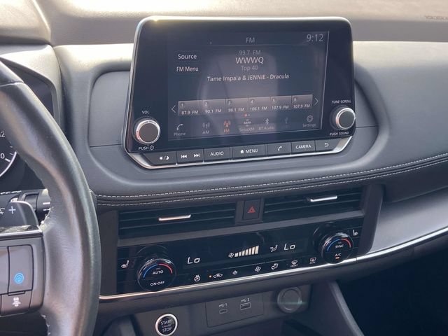Used 2023 Nissan Rogue SV w/ SV Premium B Package FWD image 24