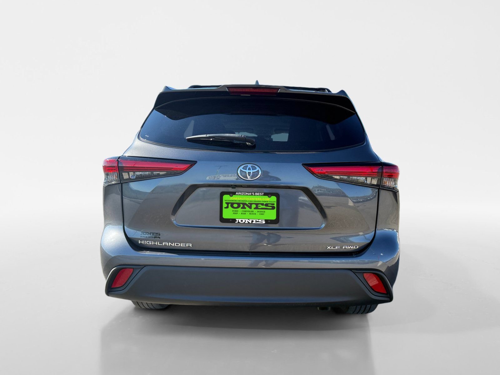 Used 2023 Toyota Highlander XLE AWD/4WD image 5