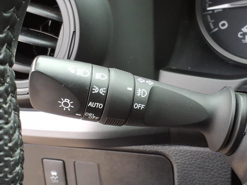 Used 2021 Toyota Tacoma TRD Off-Road w/ Technology Package image 29