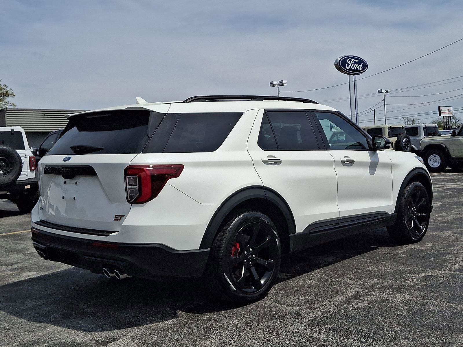 Certified 2023 Ford Explorer ST w/ Equipment Group 401A AWD/4WD image 4
