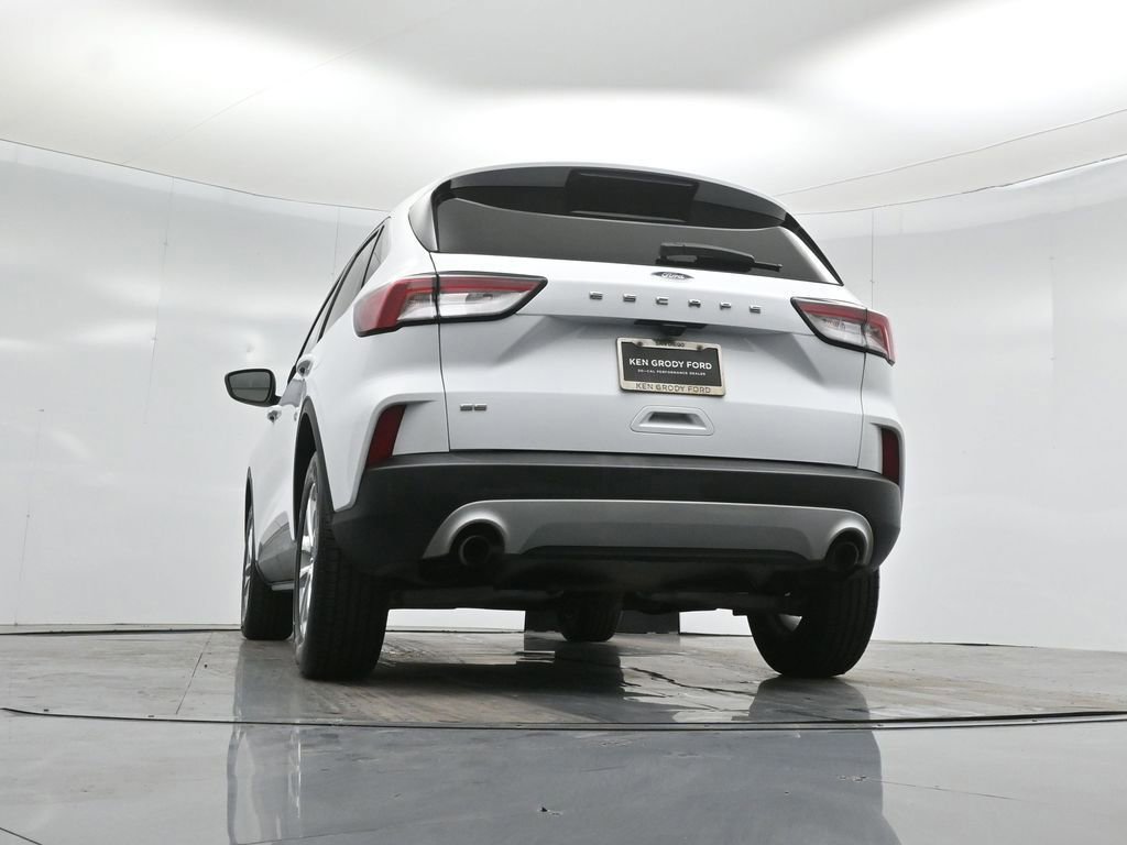 Certified 2022 Ford Escape SE image 19