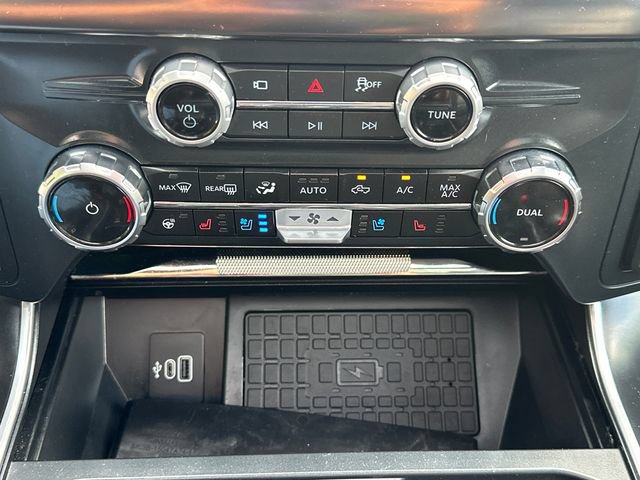 Certified 2025 Ford F150 Raptor AWD/4WD image 36