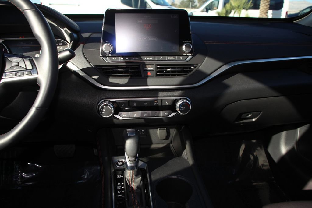 Used 2021 Nissan Altima 2.5 SR w/ SR Premium Package image 18