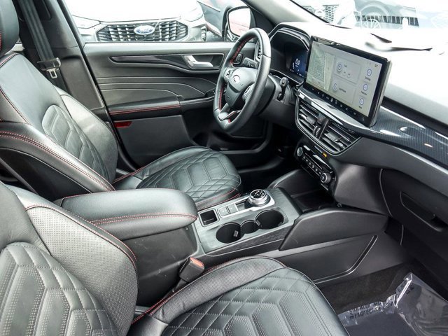Certified 2024 Ford Escape ST-Line Elite w/ Premium Technology Package image 31
