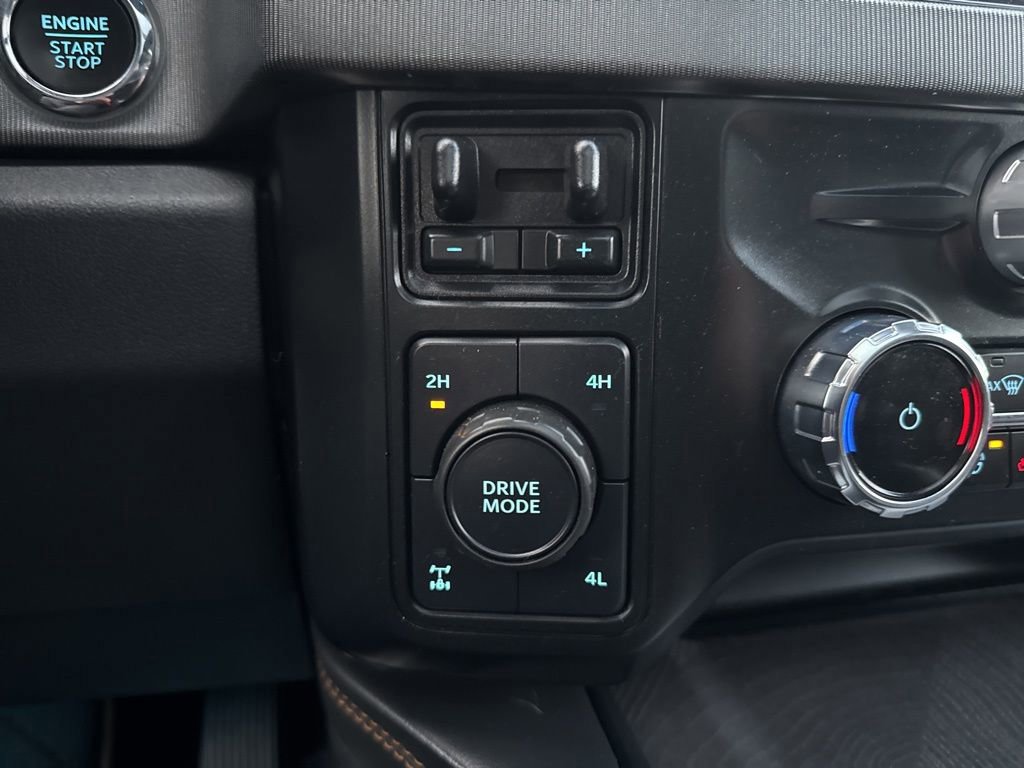 Certified 2023 Ford F350 Platinum w/ FX4 Off-Road Package image 33