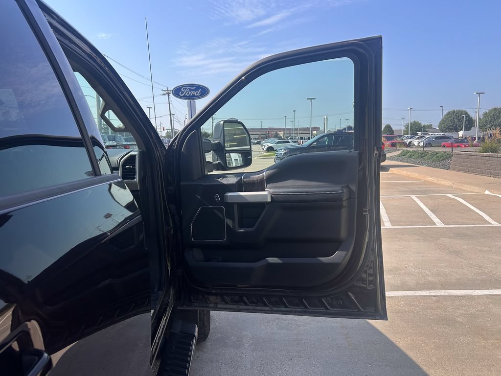 Certified 2019 Ford F250 Lariat w/ Lariat Ultimate Package AWD/4WD image 22