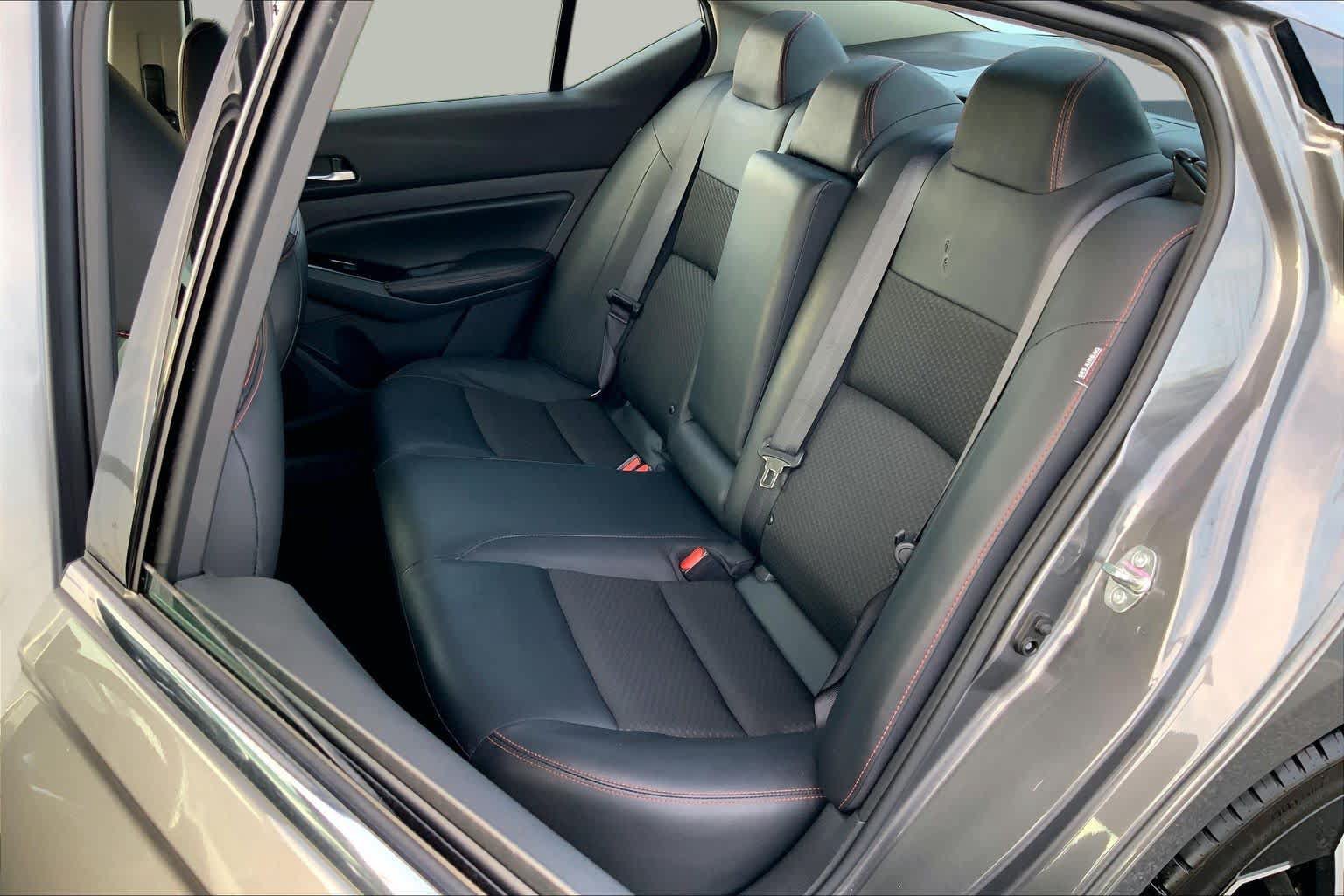 Used 2024 Nissan Altima 2.5 SR FWD image 19