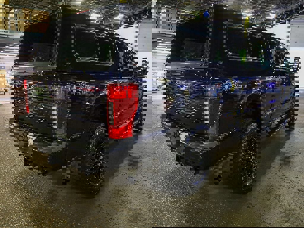 Certified 2022 Ford F250 Lariat w/ Black Appearance Package image 4