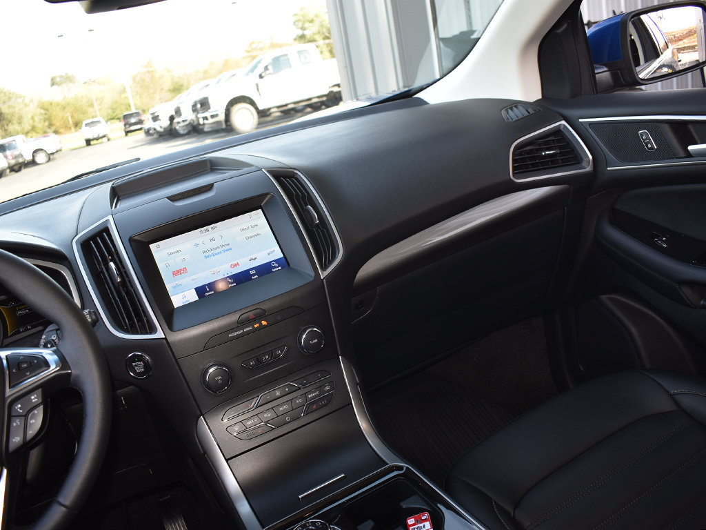 Certified 2020 Ford Edge SEL w/ Convenience Package AWD/4WD image 17