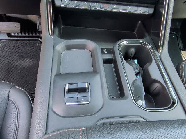 Used 2024 GMC Sierra 2500 AT4 w/ AT4 Premium Plus Package AWD/4WD image 31