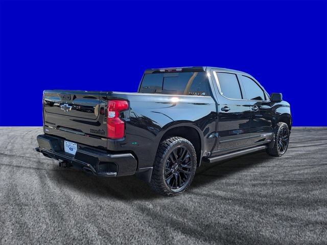 Used 2024 Chevrolet Silverado 1500 High Country w/ Midnight Edition AWD/4WD image 4