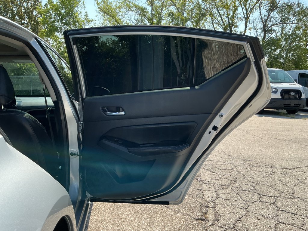 Used 2022 Nissan Altima 2.5 SL FWD image 15