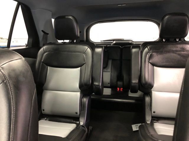 Certified 2022 Ford Explorer XLT w/ Equipment Group 202A image 27
