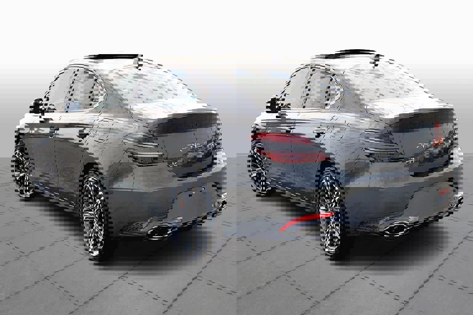 Used 2025 Genesis G70 2.5T w/ Sport Prestige Package image 4