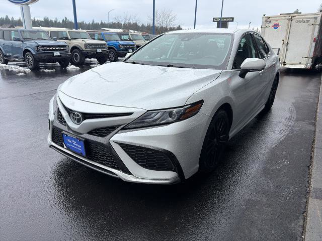 Used 2023 Toyota Camry XSE image 3