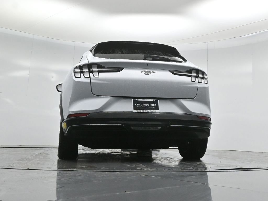 Certified 2022 Ford Mustang Mach-E Premium image 17