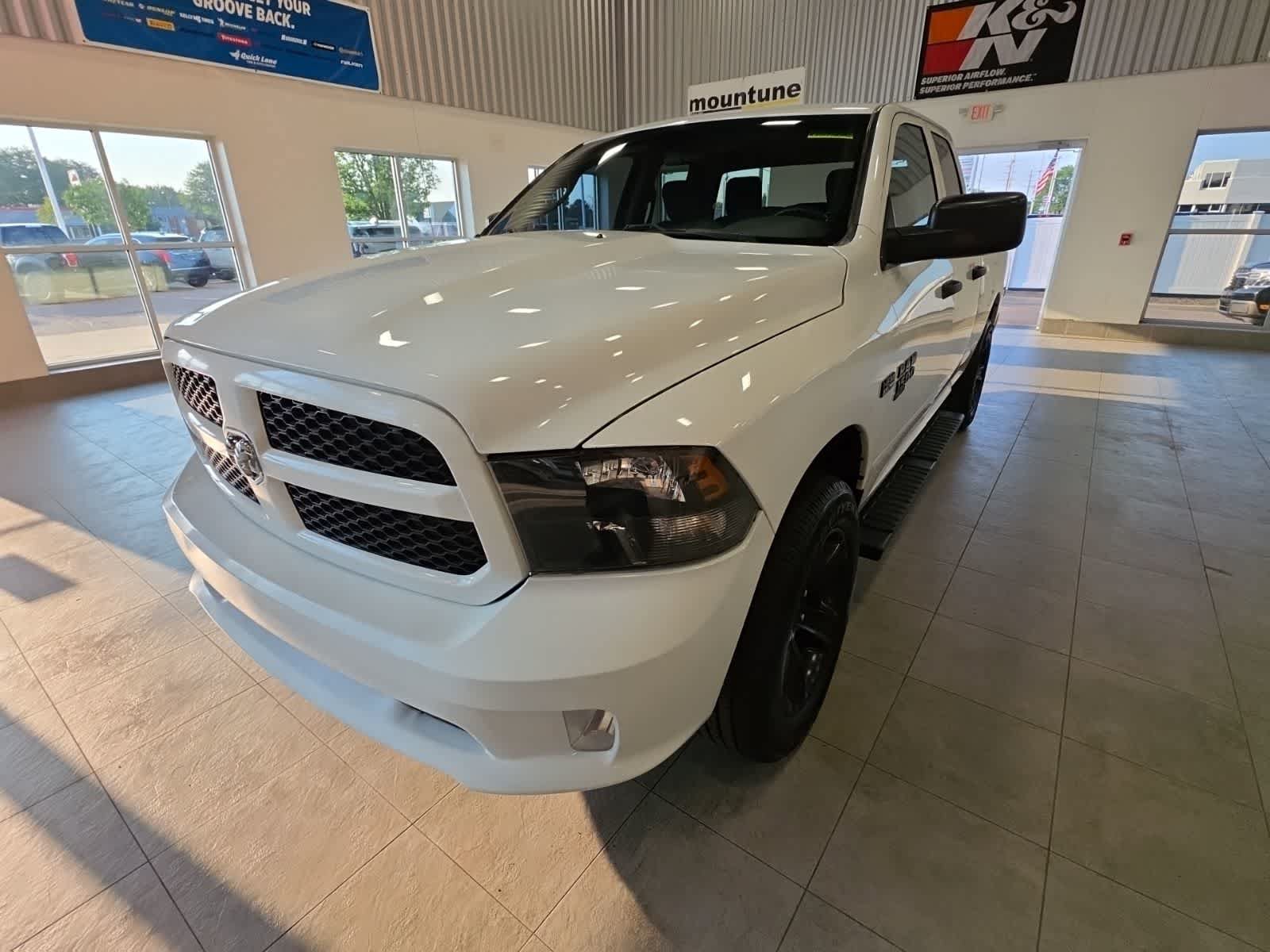 Used 2019 RAM 1500 Express w/ Express Value Package AWD/4WD image 2