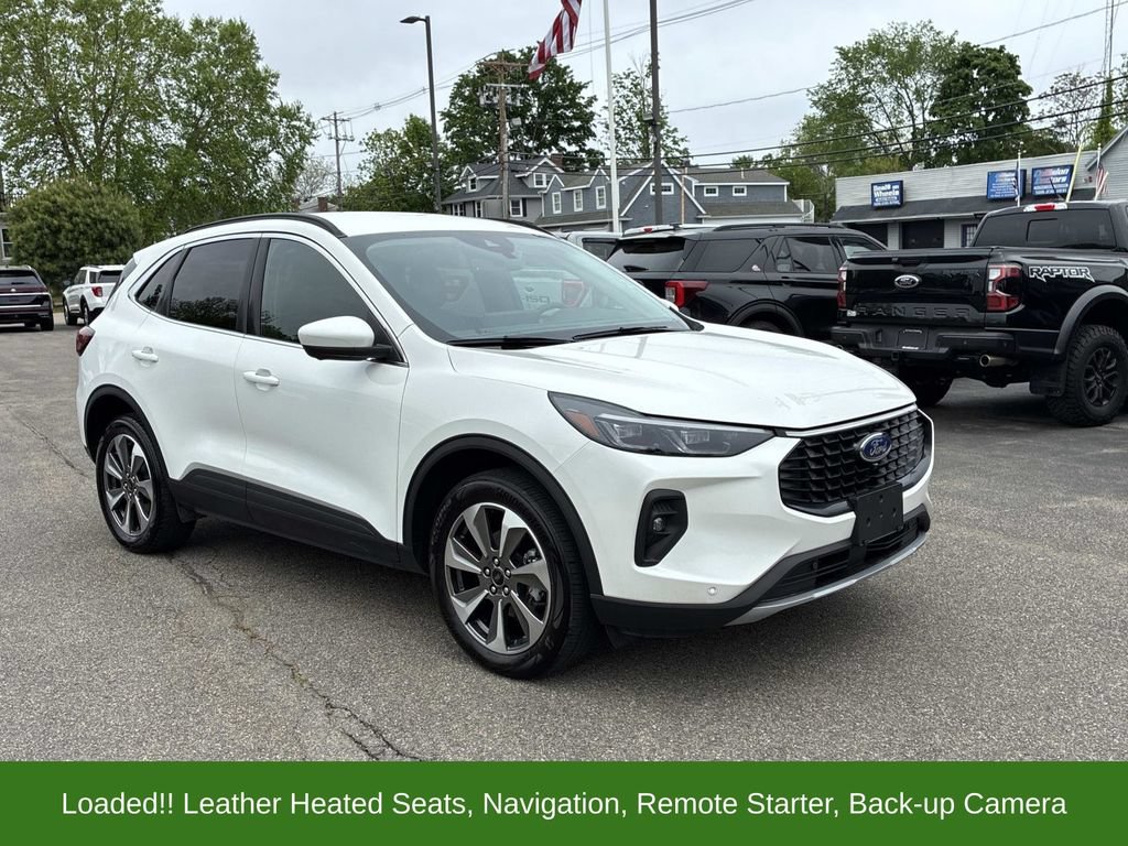 Certified 2024 Ford Escape Platinum AWD/4WD image 3