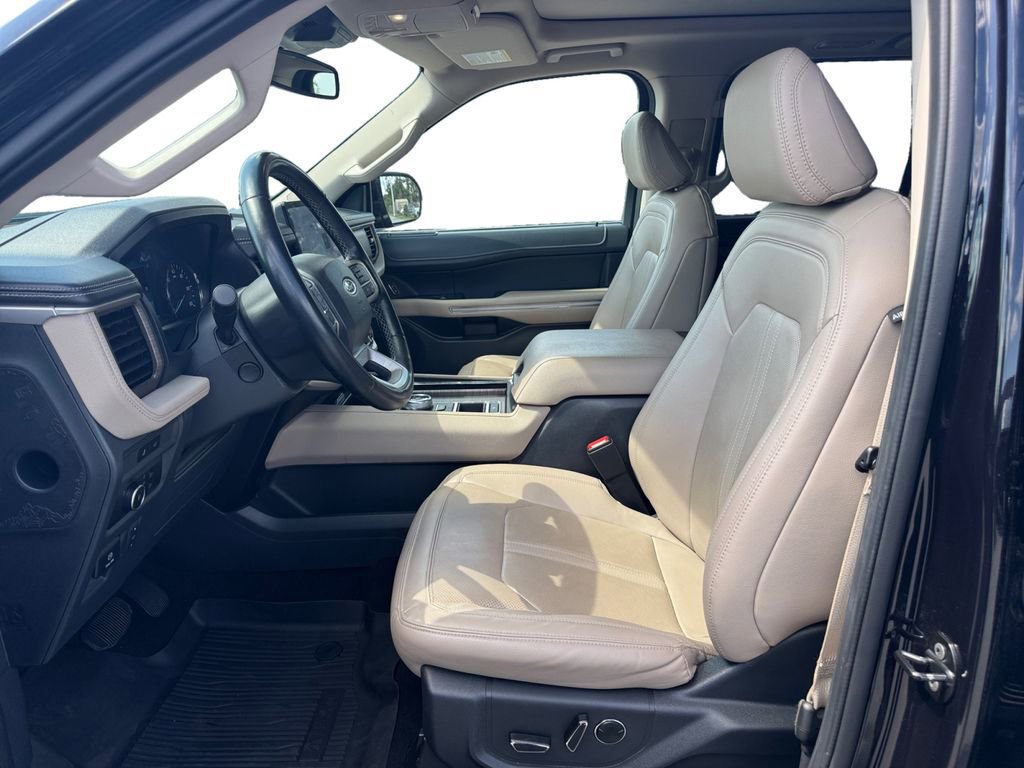 Certified 2024 Ford Expedition Limited image 9