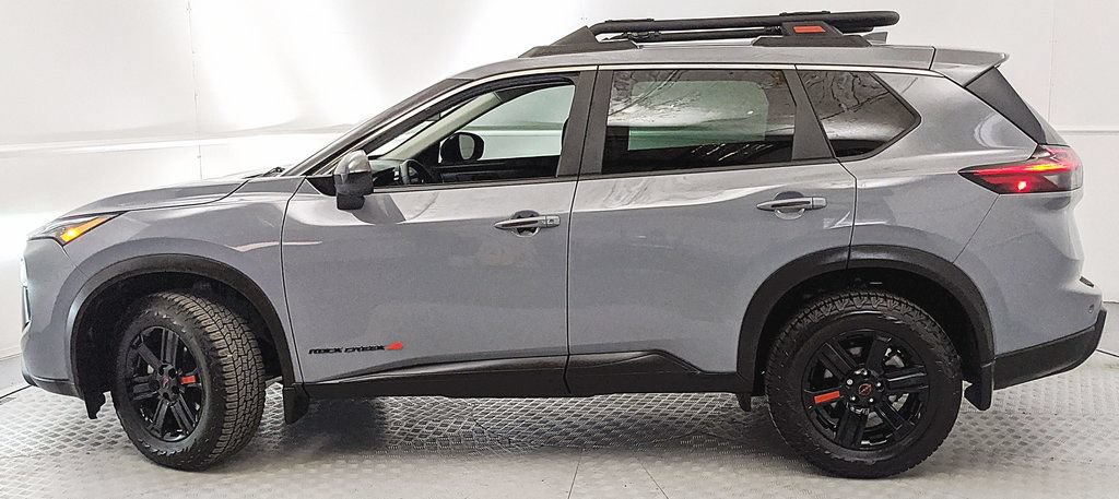 Used 2025 Nissan Rogue SV AWD/4WD image 5