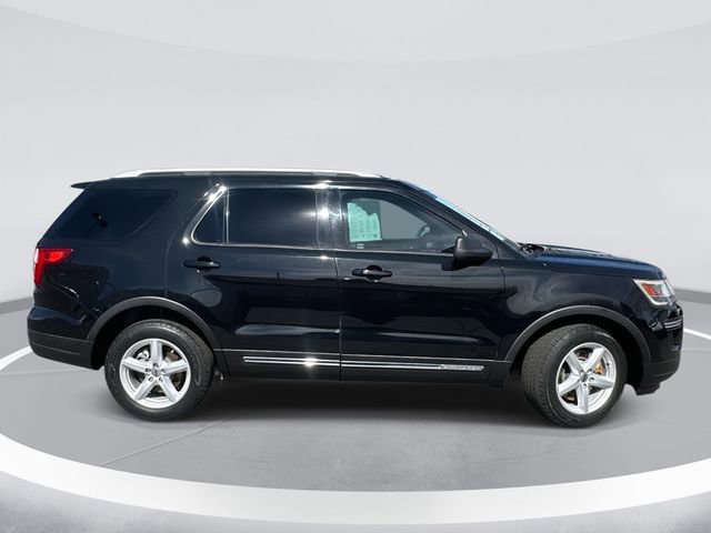 Certified 2019 Ford Explorer XLT image 2