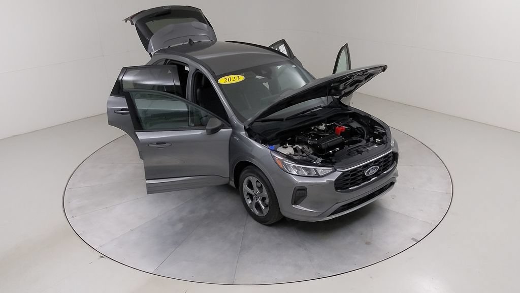 Certified 2023 Ford Escape ST-Line w/ Tech Pack #1 AWD/4WD image 46