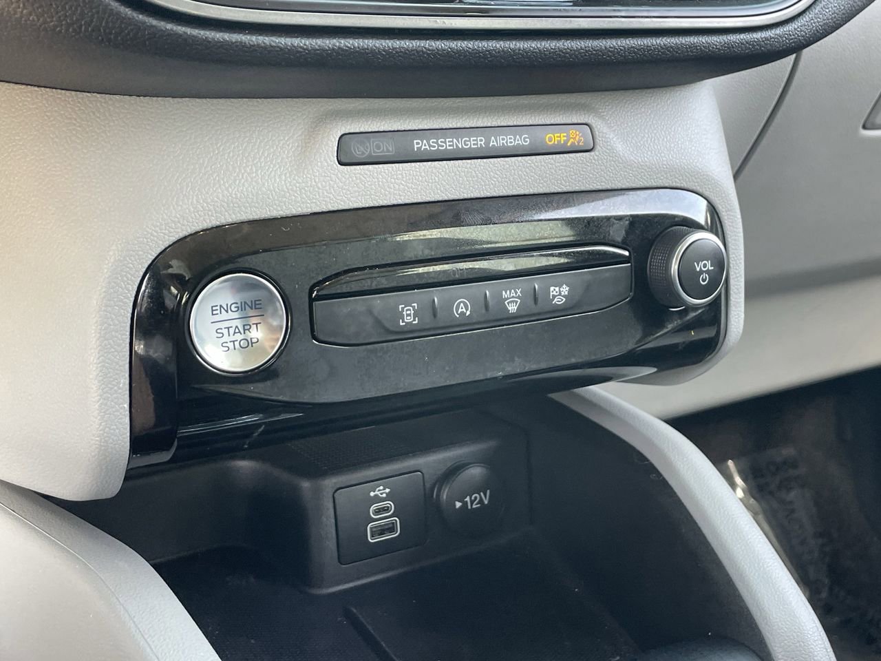 Certified 2024 Ford Escape Active w/ Tech Pack #1 image 27