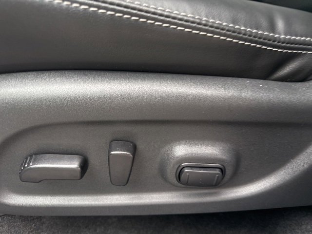 Used 2024 Nissan Murano SV w/ SV Midnight Edition Package image 16